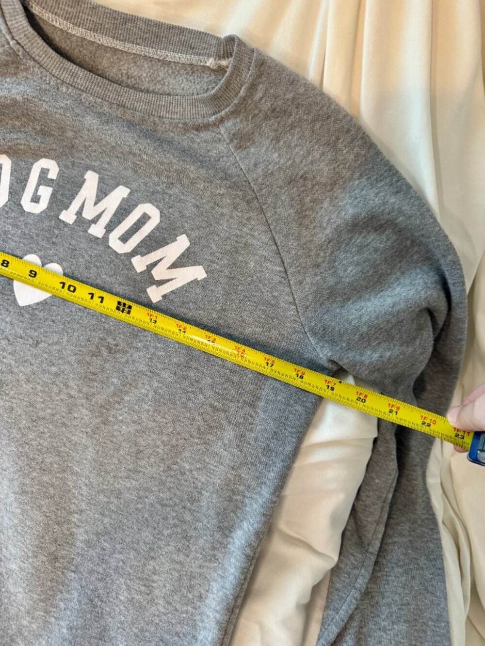 Dog Mom Gray Sweatshirt Crewneck Pullover Size S/M - Picture 4 of 6